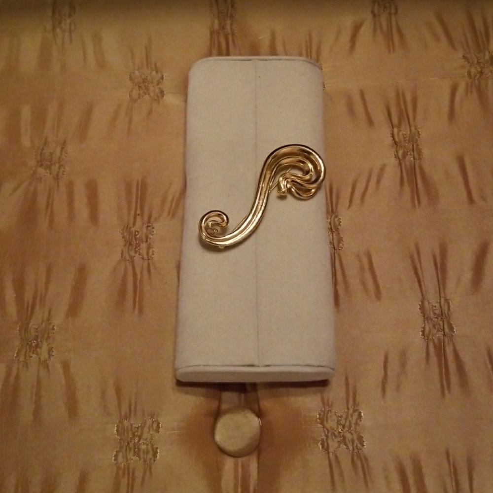 Pin - Picture 2 of 3